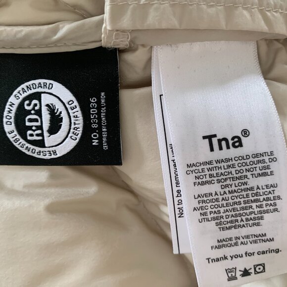 TNA Archive Quilted Jacket — Matte Pearl (Size L) - Picture 7 of 10